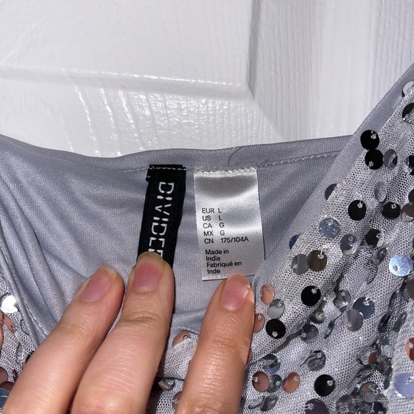 Silver Sequins Dress - Picture 4 of 7